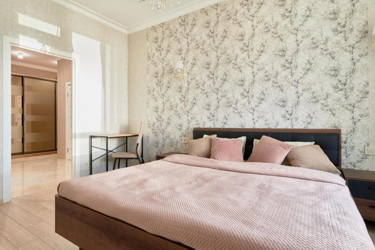 Kador Home Hotel Downtown Kiev Bagian luar foto